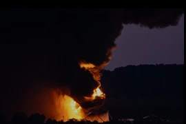 Mỹ: Máy bay chở hàng cỡ lớn phát nổ, ít nhất 3 người chết, nhiều người bị thương