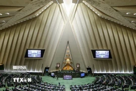 Toàn cảnh phiên họp Quốc hội Iran tại Tehran. (Ảnh: IRNA/TTXVN)