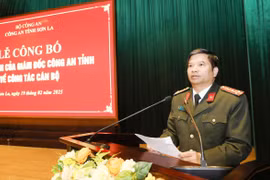 Đại tá Đặng Trọng Cường, Bí thư Đảng ủy, Giám đốc Công an tỉnh Sơn La phát biểu tại lễ công bố. (Ảnh: TTXVN phát)