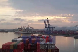 Mục tiêu tăng trưởng cao nhiệm kỳ tới là thách thức nhưng khả thi