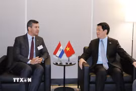 Chủ tịch nước Lương Cường gặp Tổng thống Paraguay Santiago Pena Palacios. (Ảnh: TTXVN)