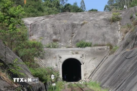 Hầm đường sắt ở Phú Yên. (Ảnh: Tường Quân/TTXVN)