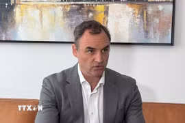 Ông Jarrod Leak, Giám đốc điều hành của Liên minh Hiệu suất Năng lượng Australia (A2EP) - một tổ chức phi lợi nhuận - nhận định khu vực Đông Nam Á và châu Á-Thái Bình Dương chịu ảnh hưởng về vấn đề năng lượng liên quan đến xung đột ở Trung Đông. (Ảnh: Lê Đạt/TTXVN)