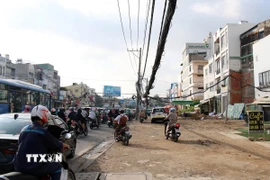 Khu vực ga Bảy Hiền thuộc tuyến Metro số 2 đã có mặt bằng thi công. (Ảnh: Tiến Lực/TTXVN)