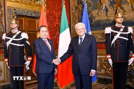 Chủ tịch Quốc hội Trần Thanh Mẫn hội kiến Tổng thống Italy Sergio Mattarella. (Ảnh: Doãn Tấn/TTXVN)
