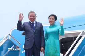 Tổng Bí thư Tô Lâm và Phu nhân rời Hà Nội, lên đường thăm cấp Nhà nước Kazakhstan, Azerbaijan, Belarus và thăm chính thức Liên bang Nga. (Ảnh: Thống Nhất/TTXVN)