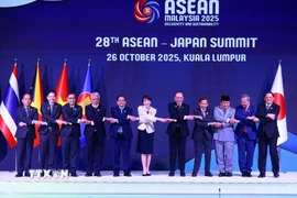 Thủ tướng Phạm Minh Chính và các Trưởng đoàn cùng Thủ tướng Nhật Bản Takaichi Sanae tham dự Hội nghị Cấp cao ASEAN-Nhật Bản lần thứ 28. (Ảnh: Dương Giang/TTXVN)