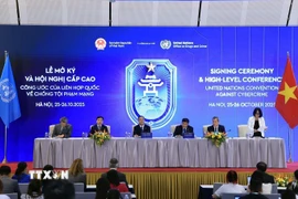 Quang cảnh buổi họp báo quốc tế thông báo kết quả Lễ mở ký Công ước Hà Nội. (Ảnh: Tuấn Anh/TTXVN)