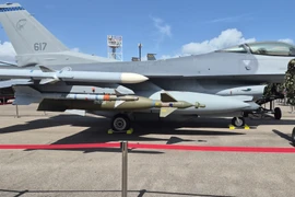 Máy bay chiến đấu F15 của không quân Singapore. (Ảnh: Việt Dũng/TTXVN)