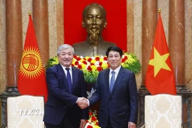 Chủ tịch nước Lương Cường tiếp Thủ tướng Cộng hòa Kyrgyzstan Adylbek Kasymaliev. (Ảnh: Lâm Khánh/TTXVN)