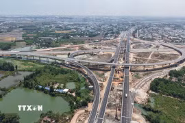 Nút giao giữa cao tốc Biên Hòa - Vũng Tàu và cao tốc Thành phố Hồ Chí Minh - Long Thành - Dầu Giây. (Ảnh: Công Phong/TTXVN)