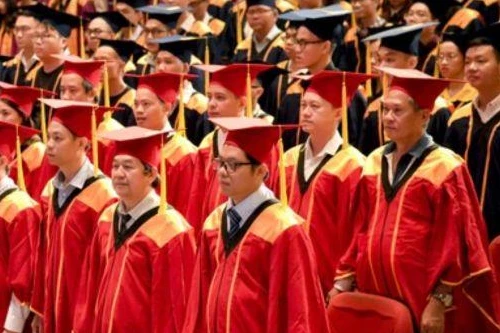 Bộ GD&ĐT công bố điều kiện phong tặng danh hiệu Tiến sĩ, Giáo sư danh dự