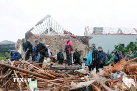 Tại phường Lý Thường Kiệt thuộc tỉnh Ninh Bình, trận lốc xoáy làm 1 người thiệt mạng. (Ảnh: Nguyễn Chinh/TTXVN)