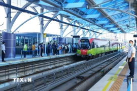 Hà Nội triển khai vé điện tử trên 2 tuyến đường sắt đô thị từ ngày 1/8.