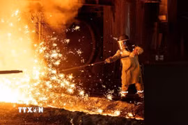 Hoạt động sản xuất tại nhà máy gang thép Hoà Phát Dung Quất, Quảng Ngãi. (Ảnh: Quốc Khánh/TTXVN)