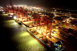 Cảng container hàng hoá ở Liên Vân Cảng, tỉnh Giang Tô, Trung Quốc ngày 31/12/2025. (Ảnh: THX/TTXVN)