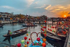 Sắc màu Hội An luôn có sức hấp dẫn du khách trong nước và quốc tế. (Ảnh: CTV/Vietnam+)