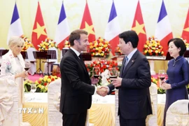 Trọng thể tiệc chiêu đãi Tổng thống Macron do Chủ tịch nước Lương Cường chủ trì 