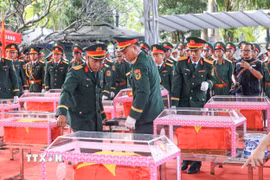 Lễ tiễn đưa 34 liệt sỹ từ xã Thanh Thủy về Nghĩa trang liệt sỹ Quốc gia Vị Xuyên