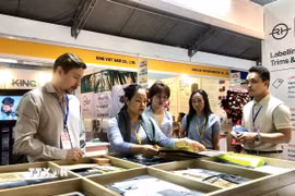 Thành phố Hồ Chí Minh khai mạc Triển lãm quốc tế ngành công nghiệp dệt và may-thiết bị, nguyên phụ liệu và vải 2025. (Ảnh: Mỹ Phương/TTXVN)