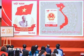 Bộ tem bưu chính đặc biệt ra mắt. (Ảnh: Hoàng Hiếu/TTXVN)