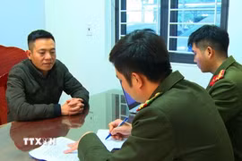 Hoàng Văn Toàn tại cơ quan điều tra. (Ảnh TTXVN phát)
