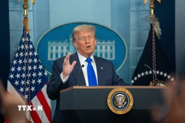 Chính sách miễn thuế "de minimis" sẽ chính thức hết hiệu lực từ ngày 29/8. (Ảnh: THX/TTXVN)