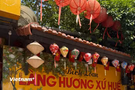 Ghé thăm và lưu giữ khoảnh khắc dịu dàng ở Làng hương xứ Huế