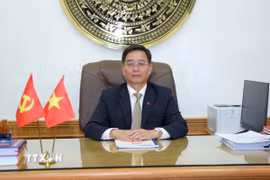 Bí thư Thành Ủy Huế Nguyễn Đình Trung tra lời phỏng vấn TTXVN về chính quyền địa phương hai cấp. (Ảnh: TTXVN phát)