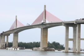 Huế: Phấn đấu thông xe kỹ thuật cầu vượt cửa biển Thuận An vào Quốc khánh 2/9