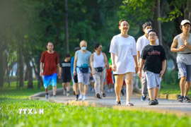 Hà Nội mở rộng, cải tạo công viên, tăng không gian xanh cho người dân