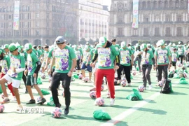 Mexico lập kỷ lục thế giới với lớp học bóng đá đông người nhất