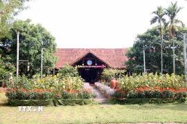 Khu du lịch sinh thái văn hóa - cộng đồng Ko Tam (phường Tân Lập, tỉnh Đắk Lắk) được đầu tư, chỉnh trang cảnh quan để thu hút khách du lịch dịp lễ 30/4 - 1/5. (Ảnh: Hoài Thu/TTXVN)