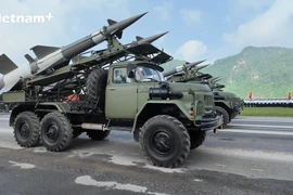 Chủ nhiệm Tổng cục Hậu cần-Kỹ thuật yêu cầu các lực lượng bảo đảm kỹ thuật cần thường xuyên kiểm tra các dấu hiệu bất thường, các hệ thống phanh, đánh lửa, làm mát...; tình trạng kỹ thuật của xích, lốp xe, tổ chức khắc phục ngay nếu phát hiện vấn đề.