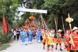 Độc đáo lễ hội Đền Thái Vi tại Ninh Bình
