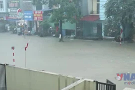 Hoàn lưu bão số 10 gây mưa lớn, ngập sâu tại Thái Nguyên