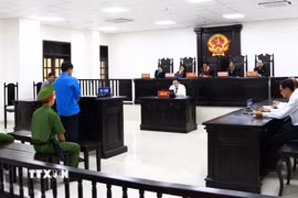 Quang cảnh phiên tòa. (Ảnh: TTXVN phát)