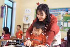 Hành trình mang con chữ đến với trẻ em dân tộc Chứt ở Hà Tĩnh