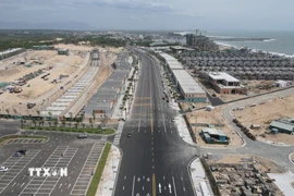 Tuyến đường ven biển DT994 sẽ là điểm đầu kết nối với cao tốc Hồ Tràm-sân bay Long Thành. (Ảnh: Hoàng Nhị/ TTXVN).