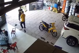 Ảnh chụp màn hình từ camera an ninh.
