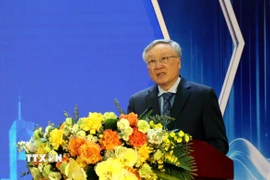 Phó Thủ tướng Thường trực Nguyễn Hòa Bình phát biểu tại chương trình. (Ảnh: Trần Trang/TTXVN)