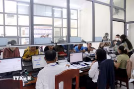 Hoạt động tại Trung tâm phục vụ hành chính công xã Bắc Bình (Lâm Đồng). (Ảnh: Hồng Hiếu - TTXVN) 