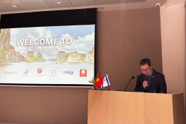 Tham tán Thương mại Việt Nam tại Israel Lê Thái Hòa phát biểu tại Hội thảo. (Ảnh: Phạm Hà/TTXVN)