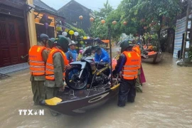 Ngập lụt nghiêm trọng tại thành phố Đà Nẵng. (Ảnh: TTXVN phát)