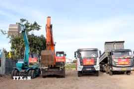 Dự án Khu đô thị mới bờ Sông Dinh tại thành phố Phan Rang-Tháp Chàm bắt đầu triển khai thi công. (Ảnh: Công Thử/TTXVN)