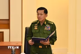 Thống tướng Min Aung Hlaing tại cuộc họp Hội đồng An ninh và Quốc phòng Myanmar tại Nay Pyi Taw. (Ảnh: THX/TTXVN)