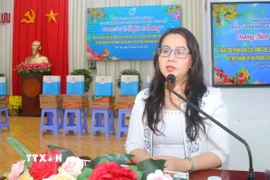 Bà Nguyễn Thị Thùy Linh, Phó Chủ tịch Ủy ban Mặt trận Tổ quốc Việt Nam thành phố Cần Thơ, Chủ tịch Hội Liên Phụ nữ Thành phố Cần Thơ phát biểu. (Ảnh: Duy Khương/TTXVN)