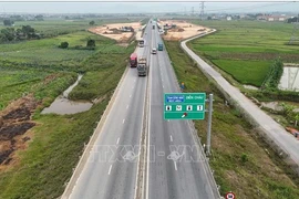 Trạm dừng nghỉ Nghi Sơn-Diễn Châu và Diễn Châu-Bãi Vọt do Liên danh Petrolimex làm nhà đầu tư là những dự án có tiến độ triển khai rất chậm.