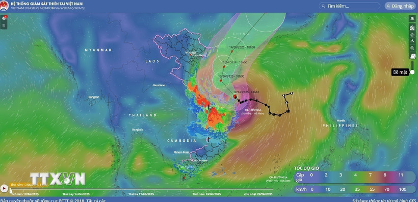 Hướng di chuyển của bão số 01 nhìn qua vệ tinh, lúc 10h ngày 12/6/2025. (Ảnh: TTXVN phát)