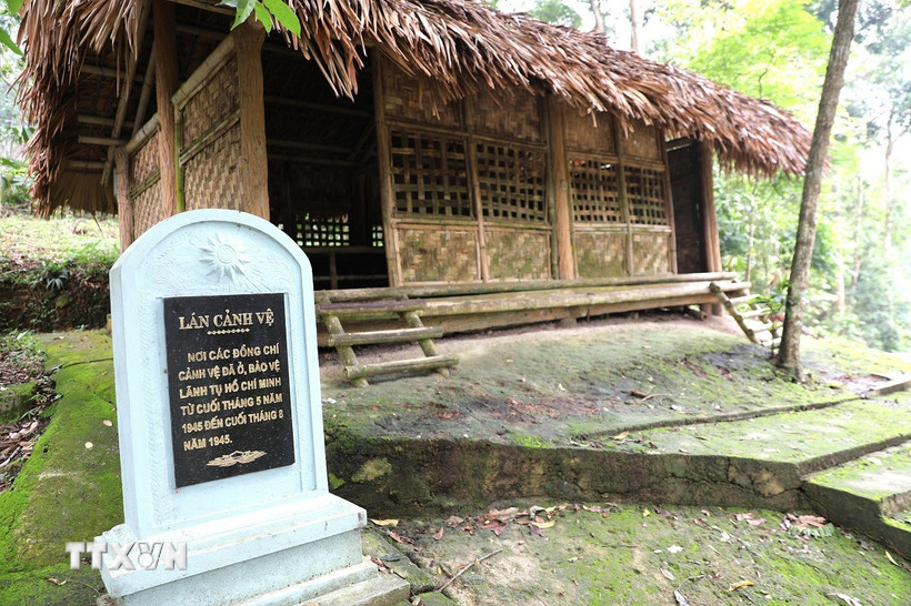 Lán Cảnh vệ - nơi các đồng chí bảo vệ Bác Hồ trú đóng từ cuối tháng 5 đến tháng 8/1945. (Ảnh: Minh Tâm/TTXVN)